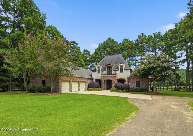 Photo 3 of Sale Pending at 167 Lakeshire Cir, Canton, MS 39046 | MLS# 4157065 | Listing updated on 2026-09-08