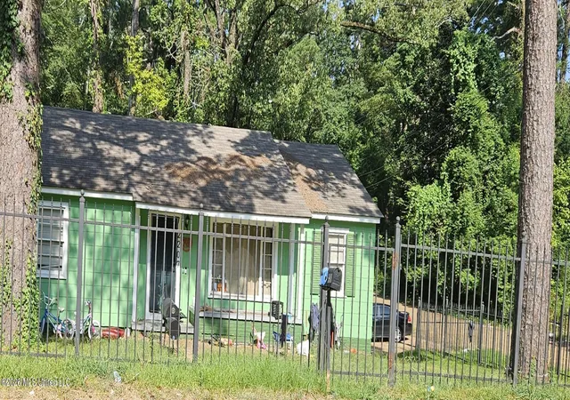 Photo 1 of Single family home for sale at 2207 Belvedere Dr, Jackson, MS 39204 | MLS# 4157392 | Listing updated on 2026-07-29