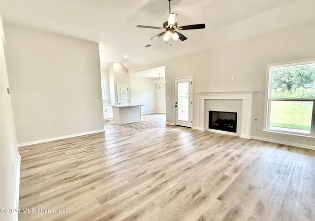 Photo 2 of Single family home for sale at 1020 Great Glen Dr, Southaven, MS 38671 | MLS# 4157079 | Listing updated on 2026-09-18