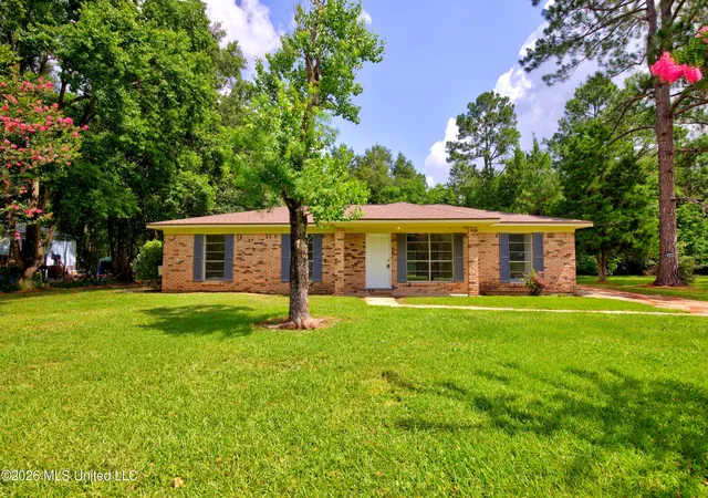 Photo 1 of Single family home for sale at 5717 Meadowview Dr, Moss Point, MS 39562 | MLS# 4157099 | Listing updated on 2026-09-14