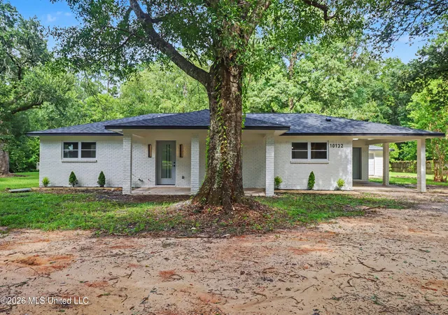 Photo 3 of Single family home for sale at 10132 Graystone Dr, Moss Point, MS 39562 | MLS# 4157086 | Listing updated on 2026-08-25