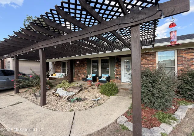 Photo 4 of Sale Pending at 32 Pine St, Bude, MS 39630 | MLS# 4157091 | Listing updated on 2026-08-22