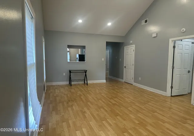 Photo 3 of Single family home for sale at 307 Northtown Dr, Jackson, MS 39211 | MLS# 4157093 | Listing updated on 2026-07-25