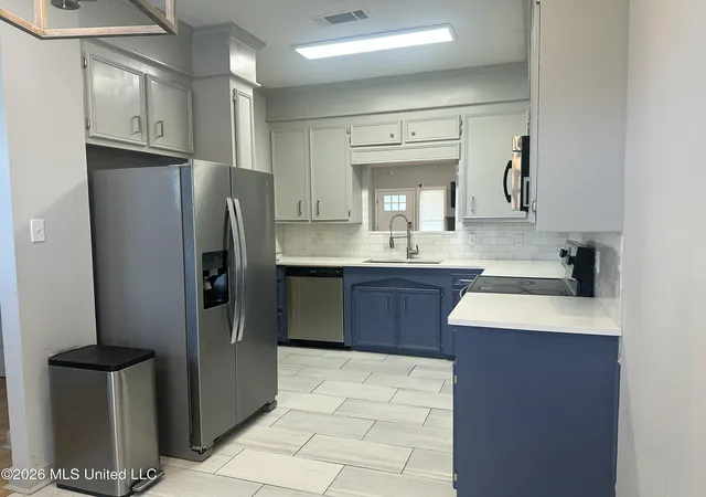 Photo 3 of Single family home for sale at 307 Northtown Dr, Jackson, MS 39211 | MLS# 4157093 | Listing updated on 2026-07-25