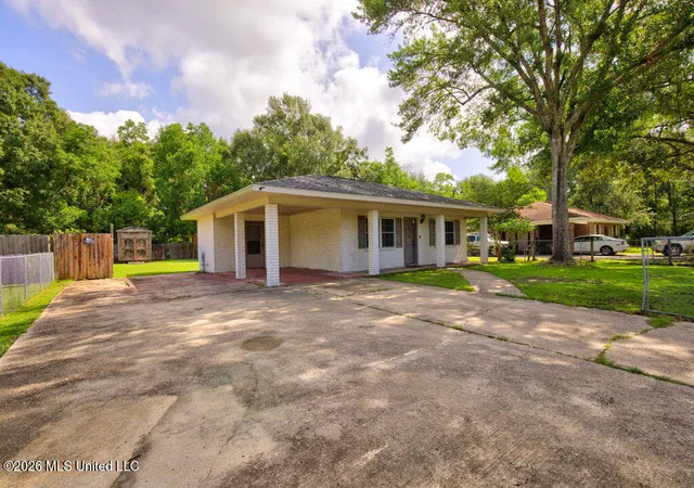 Photo 4 of Single family home for sale at 610 Herlihy St, Waveland, MS 39576 | MLS# 4157114 | Listing updated on 2026-09-16
