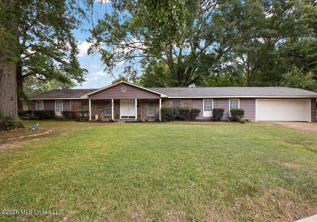 Photo 1 of Single family home for sale at 1204 Deerfield Ln, Jackson, MS 39211 | MLS# 4157196 | Listing updated on 2026-07-27