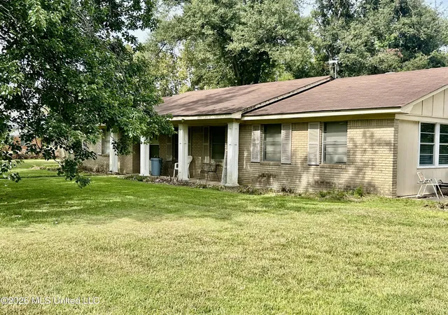 2nd image of 27 Sunset Cir, Greenwood, MS 38930 | MLS# 4157120