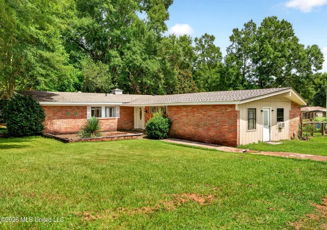 Photo 4 of Sale Pending at 808 Pecan Ln, Tylertown, MS 39667 | MLS# 4157139 | Listing updated on 2026-08-27