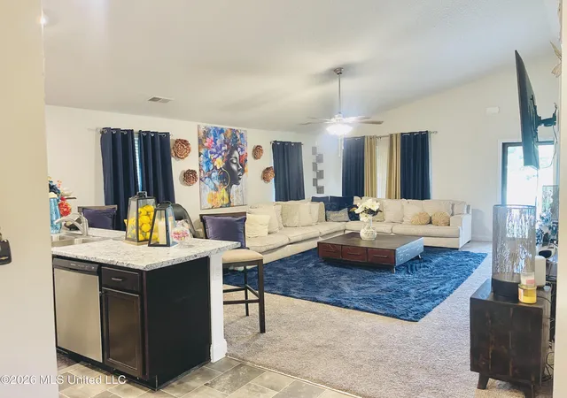 Photo 2 of Single family home for sale at 8673 Kimberly Dawn Dr, Southaven, MS 38671 | MLS# 4157742 | Listing updated on 2026-07-31