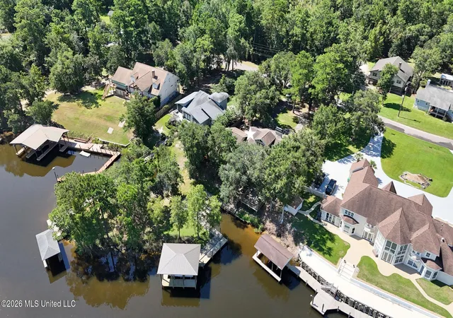 Photo 3 of Single family home for sale at 8324 Maunalani Pl, Diamondhead, MS 39525 | MLS# 4158066 | Listing updated on 2026-09-01