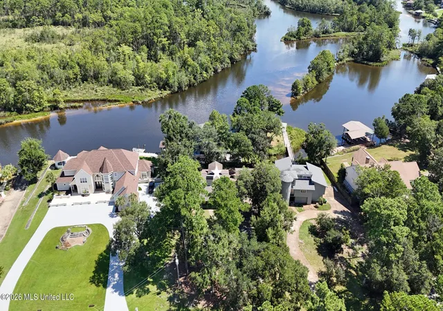 Photo 4 of Single family home for sale at 8324 Maunalani Pl, Diamondhead, MS 39525 | MLS# 4158066 | Listing updated on 2026-09-01