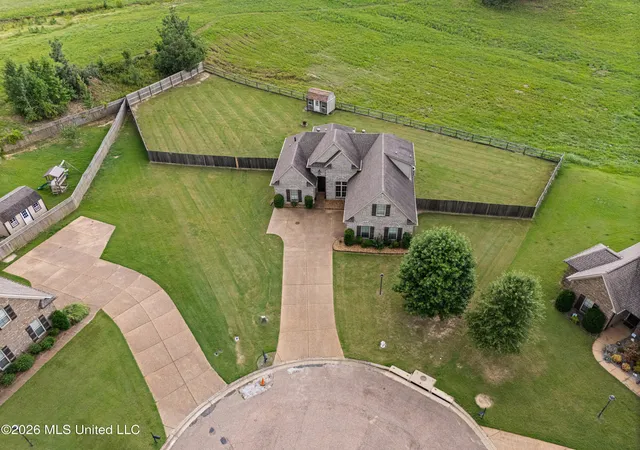 Photo 2 of Sale Pending at 111 London Cvs, Batesville, MS 38606 | MLS# 4157138 | Listing updated on 2026-08-14