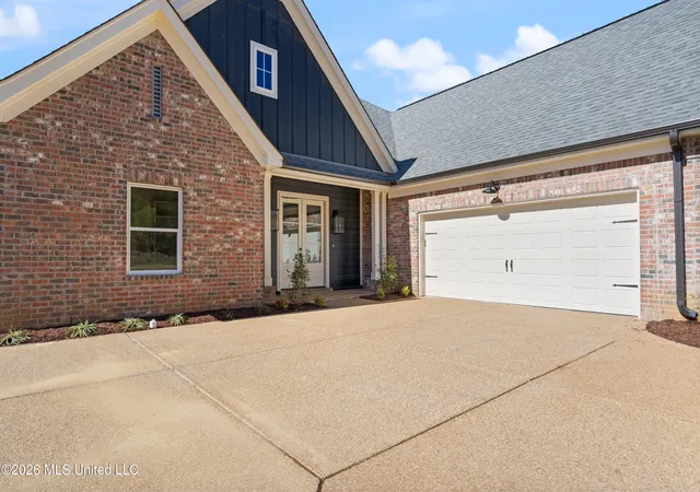 Photo 3 of Single family home for sale at 2373 S Highway 301, Hernando, MS 38632 | MLS# 4157143 | Listing updated on 2026-10-08