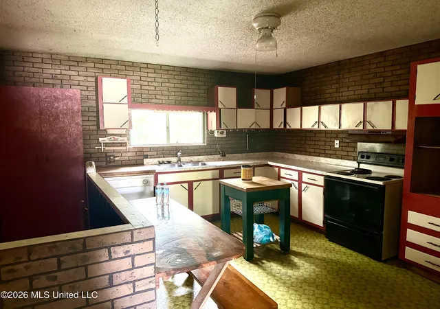 Photo 5 of Single family home for sale at 8 County Rd 529, Como, MS 38619 | MLS# 4157158 | Listing updated on 2026-07-26