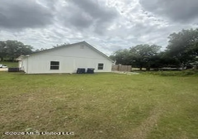 Photo 3 of Sale Pending at 503 Calhoun St, Water Valley, MS 38965 | MLS# 4157163 | Listing updated on 2026-09-09