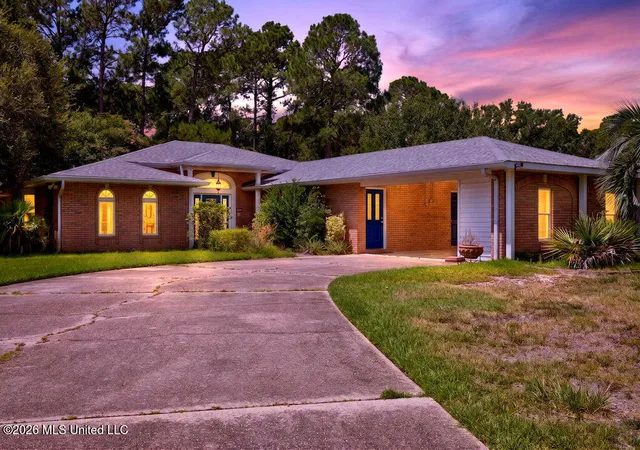 Photo 1 of Single family home for sale at 219 Tantallon Dr, Ocean Springs, MS 39564 | MLS# 4157280 | Listing updated on 2026-09-14