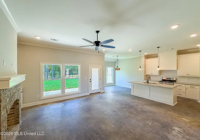 Photo 2 of Single family home for sale at 999 Riverside Ln, Pearl, MS 39208 | MLS# 4157202 | Listing updated on 2026-09-11