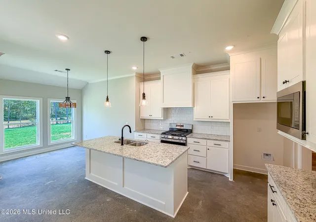 Photo 3 of Single family home for sale at 999 Riverside Ln, Pearl, MS 39208 | MLS# 4157202 | Listing updated on 2026-09-11