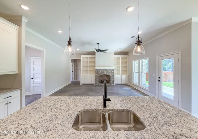 Photo 4 of Single family home for sale at 999 Riverside Ln, Pearl, MS 39208 | MLS# 4157202 | Listing updated on 2026-09-11