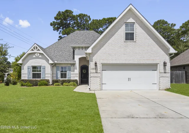 Photo 2 of Single family home for sale at 101 Spanish Cvs Dr, Ocean Springs, MS 39564 | MLS# 4157209 | Listing updated on 2026-08-25
