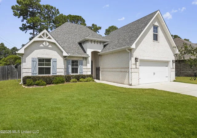 Photo 3 of Single family home for sale at 101 Spanish Cvs Dr, Ocean Springs, MS 39564 | MLS# 4157209 | Listing updated on 2026-08-25