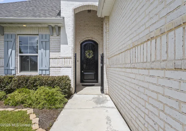 Photo 3 of Single family home for sale at 101 Spanish Cvs Dr, Ocean Springs, MS 39564 | MLS# 4157209 | Listing updated on 2026-08-25