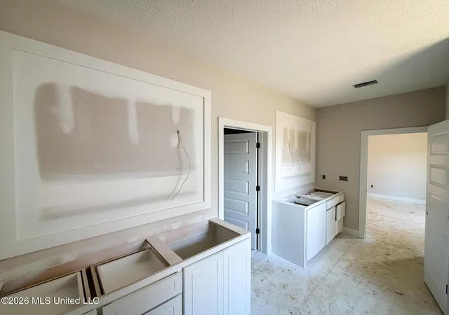 Photo 3 of Single family home for sale at 1300 Elderberry Ln, Pearl, MS 39208 | MLS# 4157227 | Listing updated on 2026-09-03