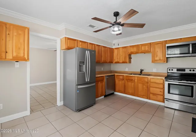 Photo 3 of Single family home for sale at 32 Brittany Ct, Gulfport, MS 39503 | MLS# 4157261 | Listing updated on 2026-10-28