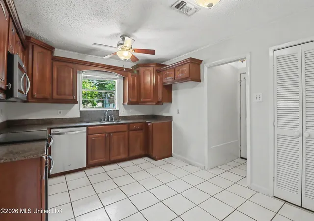 Photo 2 of Single family home for sale at 15317 N Parkwood Dr, Gulfport, MS 39503 | MLS# 4157216 | Listing updated on 2026-09-22