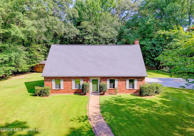Photo 2 of Single family home for sale at 103 Rebel Cir, Vicksburg, MS 39180 | MLS# 4157287 | Listing updated on 2026-07-28