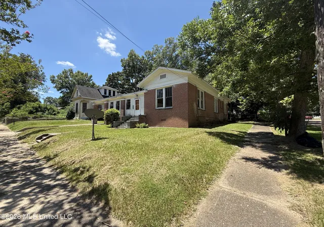 Photo 3 of Single family home for sale at 429 N Broadway St, Mc Comb, MS 39648 | MLS# 4157217 | Listing updated on 2026-09-05