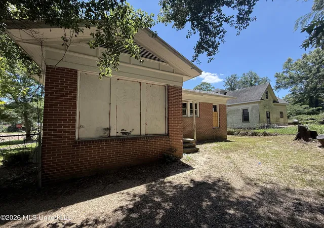 Photo 3 of Single family home for sale at 429 N Broadway St, Mc Comb, MS 39648 | MLS# 4157217 | Listing updated on 2026-09-05