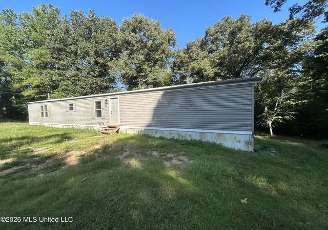 Photo 1 of Single family home for sale at 724 Mt Zion Rd, Mount Olive, MS 39119 | MLS# 4158303 | Listing updated on 2026-09-10