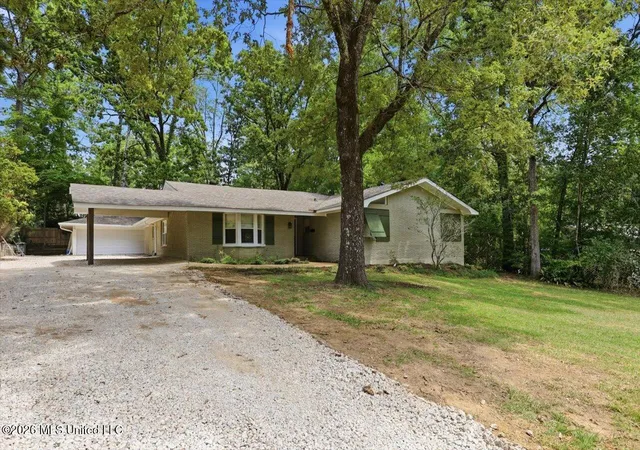 Photo 3 of Single family home for sale at 1786 Brecon Dr, Jackson, MS 39211 | MLS# 4157702 | Listing updated on 2026-09-14