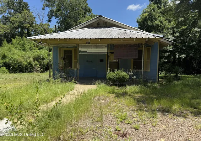 Photo 1 of Single family home for sale at 920 Howe St, Mc Comb, MS 39648 | MLS# 4157221 | Listing updated on 2026-09-05