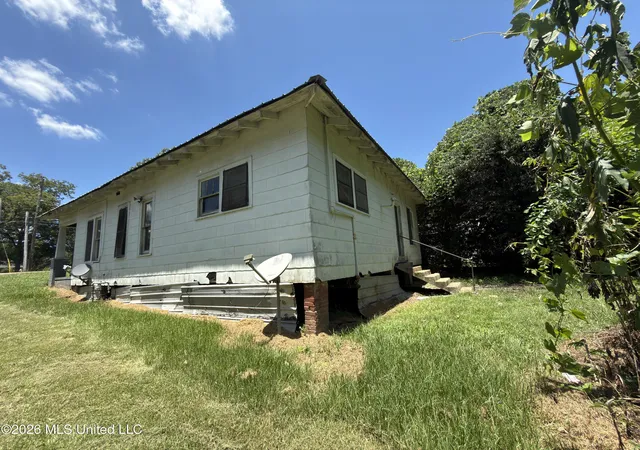 Photo 3 of Single family home for sale at 406 Elmwood St, Mc Comb, MS 39648 | MLS# 4157238 | Listing updated on 2026-09-05