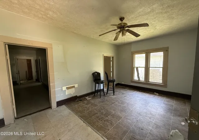 Photo 4 of Single family home for sale at 406 Elmwood St, Mc Comb, MS 39648 | MLS# 4157238 | Listing updated on 2026-09-05