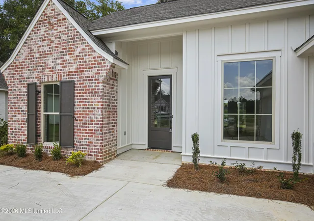 Photo 2 of Sale Pending at 208 Benners Ln, Madison, MS 39110 | MLS# 4157234 | Listing updated on 2026-08-27