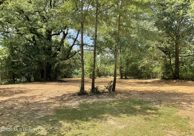 Photo 2 of Land for sale at 2923 Kentwood Dr, Jackson, MS 39212 | MLS# 4157583 | Listing updated on 2026-09-15