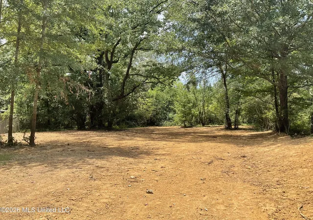 Photo 3 of Land for sale at 2923 Kentwood Dr, Jackson, MS 39212 | MLS# 4157583 | Listing updated on 2026-09-15