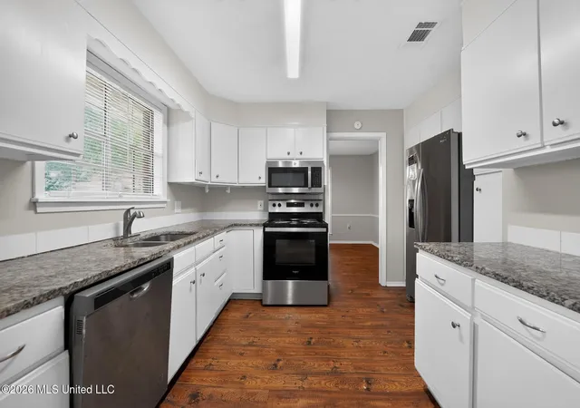 Photo 4 of Single family home for sale at 86 Summit Ridge Dr, Brandon, MS 39042 | MLS# 4157491 | Listing updated on 2026-08-20