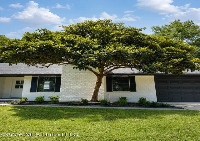 Photo 2 of Single family home for sale at 5615 Ahekolo Cir, Diamondhead, MS 39525 | MLS# 4157915 | Listing updated on 2026-09-17