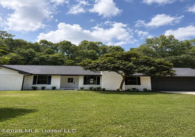 Photo 3 of Single family home for sale at 5615 Ahekolo Cir, Diamondhead, MS 39525 | MLS# 4157915 | Listing updated on 2026-09-17