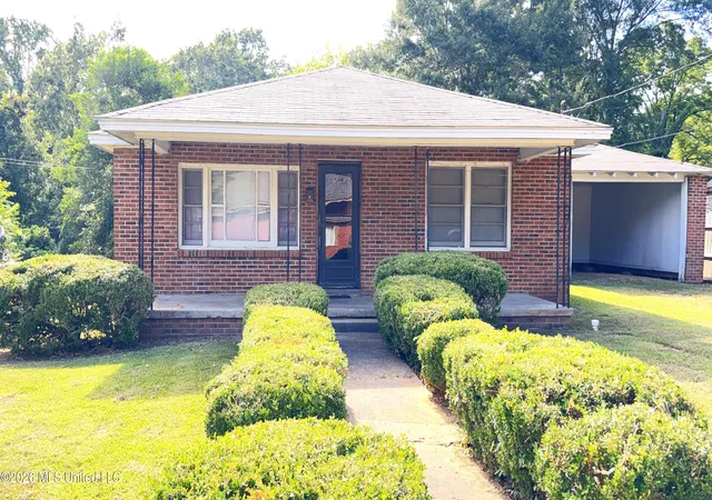 Photo 1 of Single family home for sale at 402 S Washington St, Brookhaven, MS 39601 | MLS# 4158148 | Listing updated on 2026-08-07