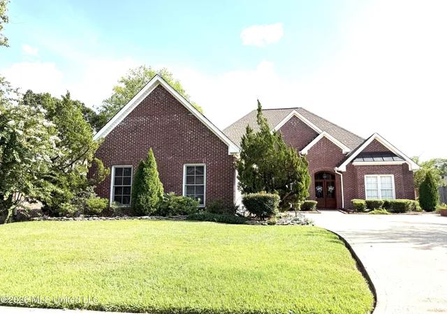 Photo 1 of Single family home for sale at 112 Elizabeth Dr, Brandon, MS 39042 | MLS# 4157407 | Listing updated on 2026-09-01