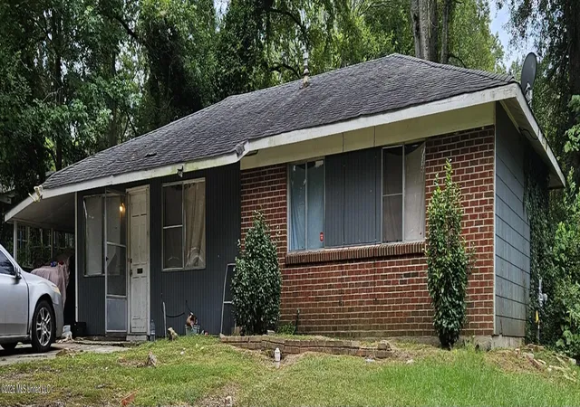 Photo 1 of Single family home for sale at 415 Queen Theresa Ln, Jackson, MS 39209 | MLS# 4157391 | Listing updated on 2026-07-29