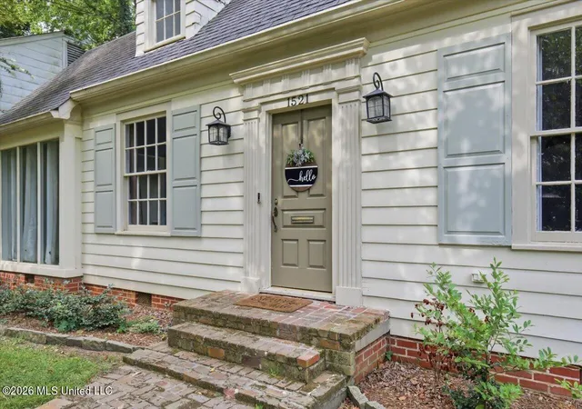 Photo 2 of Sale Pending at 1521 Saint Ann St, Jackson, MS 39202 | MLS# 4157693 | Listing updated on 2026-08-06