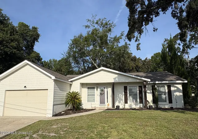 Photo 1 of Sale Pending at 33 Woodbine Dr, Gulfport, MS 39507 | MLS# 4157423 | Listing updated on 2026-09-10