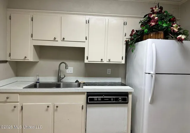 Photo 3 of Multi family home for sale at 5847 49 Old Canton Rd, Jackson, MS 39211 | MLS# 4157324 | Listing updated on 2026-08-26