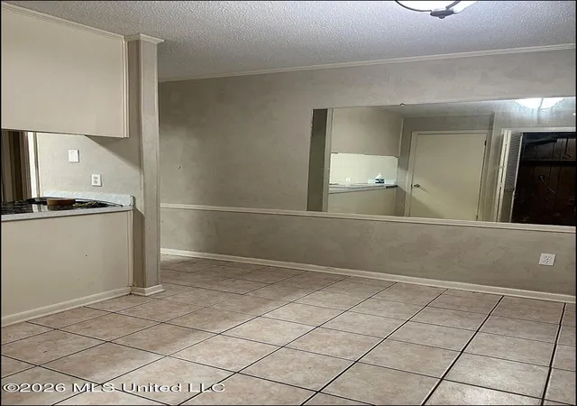 Photo 3 of House for sale at 5847-49 Old Canton Rd, Jackson, MS 39211 | MLS# 4157324 | Listing updated on 2026-08-26